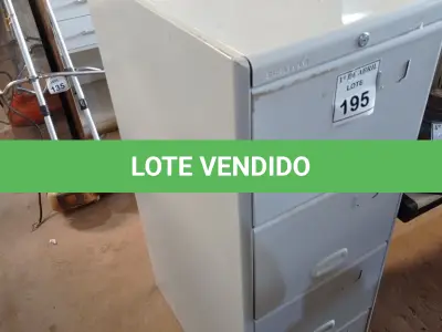 LOTE 195 - 01 ARQUIVO DE AÇO 04 GAVETAS. (NO ESTADO) ATENÇÃO! FAZER A VISITAÇÃO ANTES DE ARREMATAR, NÃO SABEMOS SE FUNCIONA. LEILÃO NÃO TEM GARANTIA E NEM DEVOLUÇÃO, SUJEITO A POSSÍVEIS AVARIAS VISÍVEIS/OCULTAS E/OU AUSÊNCIA DE COMPONENTES.