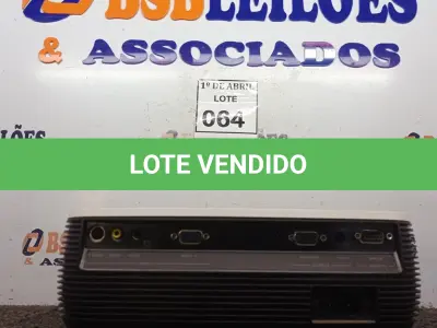 LOTE 064 - 01 PROJETOR SONY. (NO ESTADO) ATENÇÃO! FAZER A VISITAÇÃO ANTES DE ARREMATAR, NÃO SABEMOS SE FUNCIONA. LEILÃO NÃO TEM GARANTIA E NEM DEVOLUÇÃO, SUJEITO A POSSÍVEIS AVARIAS VISÍVEIS/OCULTAS E/OU AUSÊNCIA DE COMPONENTES.