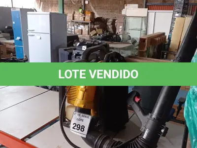 LOTE 298 - 01 SOPRADOR DE FOLHAS COSTAL A GASOLINA VONDER. (NO ESTADO) ATENÇÃO! FAZER A VISITAÇÃO ANTES DE ARREMATAR, NÃO SABEMOS SE FUNCIONA. LEILÃO NÃO TEM GARANTIA E NEM DEVOLUÇÃO, SUJEITO A POSSÍVEIS AVARIAS VISÍVEIS/OCULTAS E/OU AUSÊNCIA DE COMPONENTES.