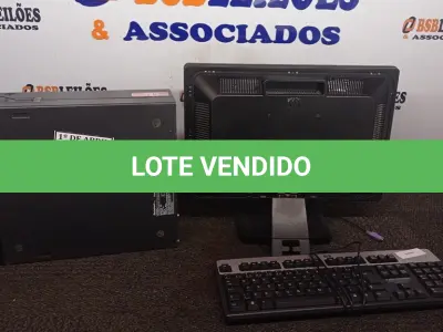 LOTE 246 - 01 CPU LENOVO, 01 MONITOR E TECLADO. (NO ESTADO) ATENÇÃO! FAZER A VISITAÇÃO ANTES DE ARREMATAR, NÃO SABEMOS SE FUNCIONA. LEILÃO NÃO TEM GARANTIA E NEM DEVOLUÇÃO, SUJEITO A POSSÍVEIS AVARIAS VISÍVEIS/OCULTAS E/OU AUSÊNCIA DE COMPONENTES.