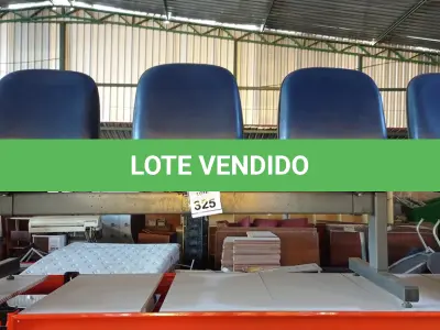 LOTE 325 - 01 LONGARINA 03 LUGARES. (NO ESTADO) ATENÇÃO! FAZER A VISITAÇÃO ANTES DE ARREMATAR, NÃO SABEMOS SE FUNCIONA. LEILÃO NÃO TEM GARANTIA E NEM DEVOLUÇÃO, SUJEITO A POSSÍVEIS AVARIAS VISÍVEIS/OCULTAS E/OU AUSÊNCIA DE COMPONENTES.
