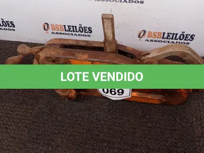 LOTE 069 - 01 TALHA MANUAL. (NO ESTADO) ATENÇÃO! FAZER A VISITAÇÃO ANTES DE ARREMATAR, NÃO SABEMOS SE FUNCIONA. LEILÃO NÃO TEM GARANTIA E NEM DEVOLUÇÃO, SUJEITO A POSSÍVEIS AVARIAS VISÍVEIS/OCULTAS E/OU AUSÊNCIA DE COMPONENTES.