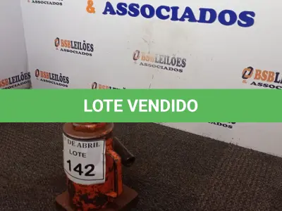 LOTE 142 - 01 MACACO GARRAFÃO. (NO ESTADO) ATENÇÃO! FAZER A VISITAÇÃO ANTES DE ARREMATAR, NÃO SABEMOS SE FUNCIONA. LEILÃO NÃO TEM GARANTIA E NEM DEVOLUÇÃO, SUJEITO A POSSÍVEIS AVARIAS VISÍVEIS/OCULTAS E/OU AUSÊNCIA DE COMPONENTES.
