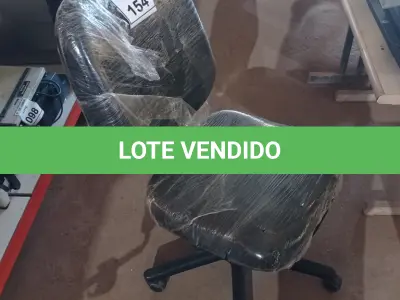 LOTE 154 - 01 CADEIRA GIRATÓRIA PARA ESCRITÓRIO. (NO ESTADO) ATENÇÃO! FAZER A VISITAÇÃO ANTES DE ARREMATAR, NÃO SABEMOS SE FUNCIONA. LEILÃO NÃO TEM GARANTIA E NEM DEVOLUÇÃO, SUJEITO A POSSÍVEIS AVARIAS VISÍVEIS/OCULTAS E/OU AUSÊNCIA DE COMPONENTES.