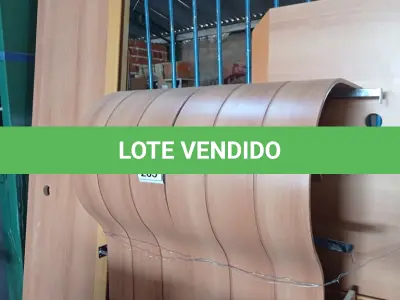 LOTE 265 - 01 LOTE COM MESAS DESMONTADAS. (NO ESTADO) ATENÇÃO! FAZER A VISITAÇÃO ANTES DE ARREMATAR, NÃO SABEMOS SE FUNCIONA. LEILÃO NÃO TEM GARANTIA E NEM DEVOLUÇÃO, SUJEITO A POSSÍVEIS AVARIAS VISÍVEIS/OCULTAS E/OU AUSÊNCIA DE COMPONENTES.
