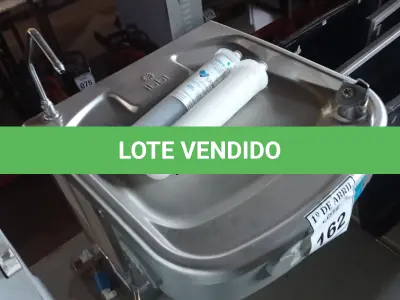 LOTE 162 - 01 BEBEDOURO PARA PAREDE IBBL. (NO ESTADO) ATENÇÃO! FAZER A VISITAÇÃO ANTES DE ARREMATAR, NÃO SABEMOS SE FUNCIONA. LEILÃO NÃO TEM GARANTIA E NEM DEVOLUÇÃO, SUJEITO A POSSÍVEIS AVARIAS VISÍVEIS/OCULTAS E/OU AUSÊNCIA DE COMPONENTES.