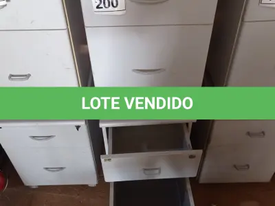 LOTE 200 - 02 GAVETEIROS EM MADEIRA 02 GAVETAS.  (NO ESTADO) ATENÇÃO! FAZER A VISITAÇÃO ANTES DE ARREMATAR, NÃO SABEMOS SE FUNCIONA. LEILÃO NÃO TEM GARANTIA E NEM DEVOLUÇÃO, SUJEITO A POSSÍVEIS AVARIAS VISÍVEIS/OCULTAS E/OU AUSÊNCIA DE COMPONENTES.