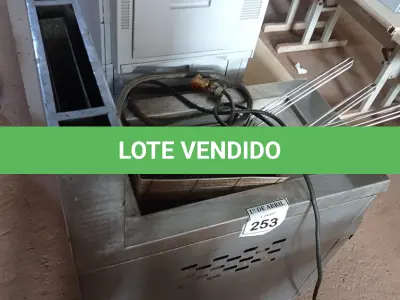 LOTE 253 - 01 FRITADEIRA ÁGUA E ÓLEO. (NO ESTADO) ATENÇÃO! FAZER A VISITAÇÃO ANTES DE ARREMATAR, NÃO SABEMOS SE FUNCIONA. LEILÃO NÃO TEM GARANTIA E NEM DEVOLUÇÃO, SUJEITO A POSSÍVEIS AVARIAS VISÍVEIS/OCULTAS E/OU AUSÊNCIA DE COMPONENTES.