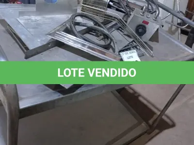 LOTE 340 - 01 CARRINHO EM INOX COM AVARIAS E 01 AQUECEDOR PARA FRITADEIRA. (NO ESTADO) ATENÇÃO! FAZER A VISITAÇÃO ANTES DE ARREMATAR, NÃO SABEMOS SE FUNCIONA. LEILÃO NÃO TEM GARANTIA E NEM DEVOLUÇÃO, SUJEITO A POSSÍVEIS AVARIAS VISÍVEIS/OCULTAS E/OU AUSÊNCIA DE COMPONENTES.