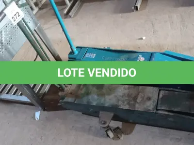 LOTE 272 - 01 MACACO JACARÉ. (NO ESTADO) ATENÇÃO! FAZER A VISITAÇÃO ANTES DE ARREMATAR, NÃO SABEMOS SE FUNCIONA. LEILÃO NÃO TEM GARANTIA E NEM DEVOLUÇÃO, SUJEITO A POSSÍVEIS AVARIAS VISÍVEIS/OCULTAS E/OU AUSÊNCIA DE COMPONENTES.