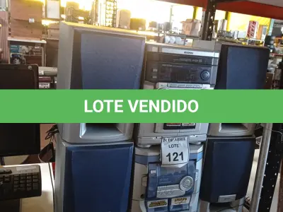 LOTE 121 - 02 MICROS SYSTEM AIWA. (NO ESTADO) ATENÇÃO! FAZER A VISITAÇÃO ANTES DE ARREMATAR, NÃO SABEMOS SE FUNCIONA. LEILÃO NÃO TEM GARANTIA E NEM DEVOLUÇÃO, SUJEITO A POSSÍVEIS AVARIAS VISÍVEIS/OCULTAS E/OU AUSÊNCIA DE COMPONENTES.