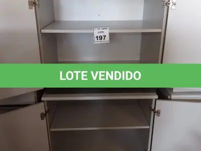LOTE 197 - 02 ARMÁRIOS 02 PORTAS EM MADEIRA. (NO ESTADO) ATENÇÃO! FAZER A VISITAÇÃO ANTES DE ARREMATAR, NÃO SABEMOS SE FUNCIONA. LEILÃO NÃO TEM GARANTIA E NEM DEVOLUÇÃO, SUJEITO A POSSÍVEIS AVARIAS VISÍVEIS/OCULTAS E/OU AUSÊNCIA DE COMPONENTES.