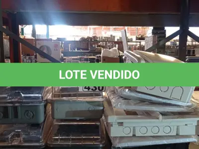 LOTE 430 - 01 LOTE COM VÁRIAS CAIXAS PARA QUADRO DE COMANDO MARCAS E MODELOS DIVERSOS. (NO ESTADO) ATENÇÃO! FAZER A VISITAÇÃO ANTES DE ARREMATAR, NÃO SABEMOS SE FUNCIONA. LEILÃO NÃO TEM GARANTIA E NEM DEVOLUÇÃO, SUJEITO A POSSÍVEIS AVARIAS VISÍVEIS/OCULTAS E/OU AUSÊNCIA DE COMPONENTES).