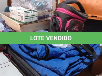 LOTE 522 - 01 COLCHONETE, 03 CAPAS PARA COLCHÃO, 01 BOLSA, 01 COLCHÃO PARA PET, 01 REDE, 01 ARMÁRIO PARA BANHEIRO, 02 BANQUETAS, 01 MACARRÃO PARA PISCINA, 01 PRANCHA EM EVA PARA PISCINA E VÁRIAS MÁSCARAS. (NO ESTADO) ATENÇÃO! FAZER A VISITAÇÃO ANTES DE ARREMATAR, NÃO SABEMOS SE FUNCIONA. LEILÃO NÃO TEM GARANTIA E NEM DEVOLUÇÃO, SUJEITO A POSSÍVEIS AVARIAS VISÍVEIS/OCULTAS E/OU AUSÊNCIA DE COMPONENTES.