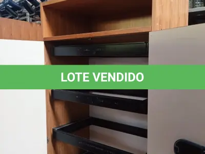 LOTE 617 - 01 ARMÁRIO EM MADEIRA PARA PASTA SUSPENSA. (NO ESTADO) ATENÇÃO! FAZER A VISITAÇÃO ANTES DE ARREMATAR, NÃO SABEMOS SE FUNCIONA. LEILÃO NÃO TEM GARANTIA E NEM DEVOLUÇÃO, SUJEITO A POSSÍVEIS AVARIAS VISÍVEIS/OCULTAS E/OU AUSÊNCIA DE COMPONENTES.