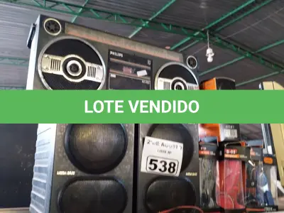 LOTE 538 - 05 FONES DE OUVIDO, 01 APARELHO DE SOM PHILIPS AR 450 E 02 CAIXAS DE SOM MARCAS SONY MEGA BASS. (NO ESTADO) ATENÇÃO! FAZER A VISITAÇÃO ANTES DE ARREMATAR, NÃO SABEMOS SE FUNCIONA. LEILÃO NÃO TEM GARANTIA E NEM DEVOLUÇÃO, SUJEITO A POSSÍVEIS AVARIAS VISÍVEIS/OCULTAS E/OU AUSÊNCIA DE COMPONENTES.
