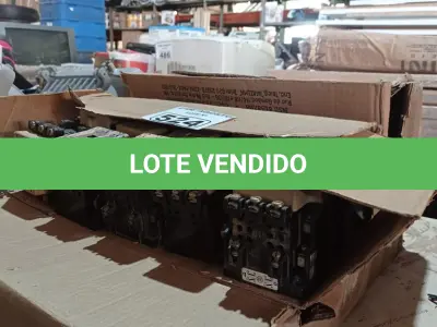 LOTE 524 - 01 LOTE COM VÁRIOS CONTATOTORES ANTIGOS. (NO ESTADO) ATENÇÃO! FAZER A VISITAÇÃO ANTES DE ARREMATAR, NÃO SABEMOS SE FUNCIONA. LEILÃO NÃO TEM GARANTIA E NEM DEVOLUÇÃO, SUJEITO A POSSÍVEIS AVARIAS VISÍVEIS/OCULTAS E/OU AUSÊNCIA DE COMPONENTES.