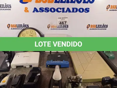 LOTE 467 - 01 GUILHOTINA DE MESA, 02 RÁDIOS AP SIEMENS E PERIFÉRICOS DIVERSOS. (NO ESTADO) ATENÇÃO! FAZER A VISITAÇÃO ANTES DE ARREMATAR, NÃO SABEMOS SE FUNCIONA. LEILÃO NÃO TEM GARANTIA E NEM DEVOLUÇÃO, SUJEITO A POSSÍVEIS AVARIAS VISÍVEIS/OCULTAS E/OU AUSÊNCIA DE COMPONENTES).