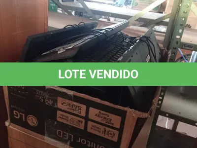 LOTE 629 - 01 LOTE COM VÁRIOS TECLADOS PARA PC MARCAS E MODELOS DIVERSOS. (NO ESTADO) ATENÇÃO! FAZER A VISITAÇÃO ANTES DE ARREMATAR, NÃO SABEMOS SE FUNCIONA. LEILÃO NÃO TEM GARANTIA E NEM DEVOLUÇÃO, SUJEITO A POSSÍVEIS AVARIAS VISÍVEIS/OCULTAS E/OU AUSÊNCIA DE COMPONENTES.
