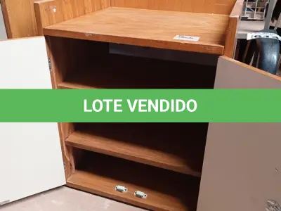 LOTE 615 - 01 ARMÁRIO BAIXO EM MADEIRA COM 02 PORTAS E 01 PRATELEIRA. (NO ESTADO) ATENÇÃO! FAZER A VISITAÇÃO ANTES DE ARREMATAR, NÃO SABEMOS SE FUNCIONA. LEILÃO NÃO TEM GARANTIA E NEM DEVOLUÇÃO, SUJEITO A POSSÍVEIS AVARIAS VISÍVEIS/OCULTAS E/OU AUSÊNCIA DE COMPONENTES.