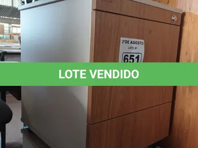 LOTE 651 - 02 GAVETEIROS EM MADEIRA COM 03 GAVETAS. (NO ESTADO) ATENÇÃO! FAZER A VISITAÇÃO ANTES DE ARREMATAR, NÃO SABEMOS SE FUNCIONA. LEILÃO NÃO TEM GARANTIA E NEM DEVOLUÇÃO, SUJEITO A POSSÍVEIS AVARIAS VISÍVEIS/OCULTAS E/OU AUSÊNCIA DE COMPONENTES.