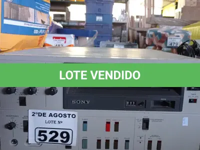 LOTE 529 - 01 VIDEOCASSETE RECORDER VD-5600 MARCA SONY.   (NO ESTADO) ATENÇÃO! FAZER A VISITAÇÃO ANTES DE ARREMATAR, NÃO SABEMOS SE FUNCIONA. LEILÃO NÃO TEM GARANTIA E NEM DEVOLUÇÃO, SUJEITO A POSSÍVEIS AVARIAS VISÍVEIS/OCULTAS E/OU AUSÊNCIA DE COMPONENTES.