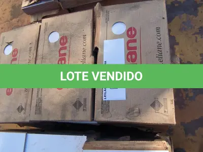 LOTE 023 - 20 CAIXAS DE REVESTIMENTO BRANCO 35,2CM X 59CM  APROXIMADAMENTE 25,92M²(NO ESTADO)