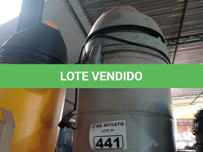 LOTE 441 - 02 ASPIRADORES DE PÓ MARCAS E MODELOS DIVERSOS COM AVARIAS. (NO ESTADO) ATENÇÃO! FAZER A VISITAÇÃO ANTES DE ARREMATAR, NÃO SABEMOS SE FUNCIONA. LEILÃO NÃO TEM GARANTIA E NEM DEVOLUÇÃO, SUJEITO A POSSÍVEIS AVARIAS VISÍVEIS/OCULTAS E/OU AUSÊNCIA DE COMPONENTES).