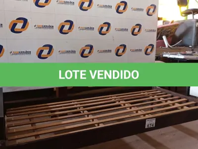 LOTE 674 - 01 CAMA DE SOLTEIRO EM IMBUIA DO POLO MADEIREIRO DO RIO GRANDE DO SUL.  (NO ESTADO) ATENÇÃO! FAZER A VISITAÇÃO ANTES DE ARREMATAR, NÃO SABEMOS SE FUNCIONA. LEILÃO NÃO TEM GARANTIA E NEM DEVOLUÇÃO, SUJEITO A POSSÍVEIS AVARIAS VISÍVEIS/OCULTAS E/OU AUSÊNCIA DE COMPONENTES.