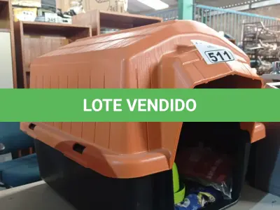 LOTE 511 - 01 CASINHA PARA PET COM COLCHÃO, 01 COMEDOURO, 01 BEBEDOURO E 01 KIT DE BRINQUEDOS. (NOVO) (NO ESTADO) ATENÇÃO! FAZER A VISITAÇÃO ANTES DE ARREMATAR, NÃO SABEMOS SE FUNCIONA. LEILÃO NÃO TEM GARANTIA E NEM DEVOLUÇÃO, SUJEITO A POSSÍVEIS AVARIAS VISÍVEIS/OCULTAS E/OU AUSÊNCIA DE COMPONENTES).