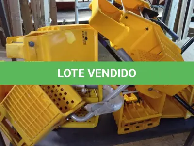 LOTE 448 - 04 ESCORREDORES PARA PANO DE CHÃO INCOMPLETOS. (NO ESTADO) ATENÇÃO! FAZER A VISITAÇÃO ANTES DE ARREMATAR, NÃO SABEMOS SE FUNCIONA. LEILÃO NÃO TEM GARANTIA E NEM DEVOLUÇÃO, SUJEITO A POSSÍVEIS AVARIAS VISÍVEIS/OCULTAS E/OU AUSÊNCIA DE COMPONENTES).