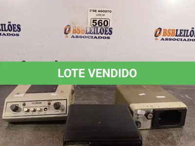 LOTE 560 - 03 EQUIPAMENTOS ELETRÔNICOS DIVERSOS. (NO ESTADO) ATENÇÃO! FAZER A VISITAÇÃO ANTES DE ARREMATAR, NÃO SABEMOS SE FUNCIONA. LEILÃO NÃO TEM GARANTIA E NEM DEVOLUÇÃO, SUJEITO A POSSÍVEIS AVARIAS VISÍVEIS/OCULTAS E/OU AUSÊNCIA DE COMPONENTES.
