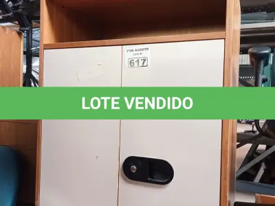 LOTE 617 - 01 ARMÁRIO EM MADEIRA PARA PASTA SUSPENSA. (NO ESTADO) ATENÇÃO! FAZER A VISITAÇÃO ANTES DE ARREMATAR, NÃO SABEMOS SE FUNCIONA. LEILÃO NÃO TEM GARANTIA E NEM DEVOLUÇÃO, SUJEITO A POSSÍVEIS AVARIAS VISÍVEIS/OCULTAS E/OU AUSÊNCIA DE COMPONENTES.