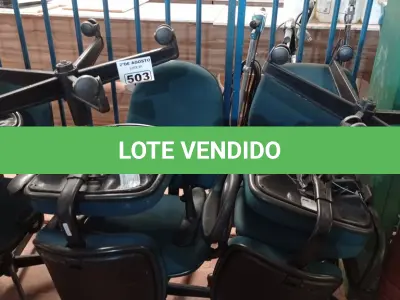 LOTE 503 - 06 CADEIRAS DE ESCRITÓRIO COM BASE GIRATÓRIA NA COR VERDE. (NO ESTADO) ATENÇÃO! FAZER A VISITAÇÃO ANTES DE ARREMATAR, NÃO SABEMOS SE FUNCIONA. LEILÃO NÃO TEM GARANTIA E NEM DEVOLUÇÃO, SUJEITO A POSSÍVEIS AVARIAS VISÍVEIS/OCULTAS E/OU AUSÊNCIA DE COMPONENTES).