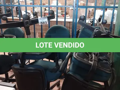 LOTE 503 - 06 CADEIRAS DE ESCRITÓRIO COM BASE GIRATÓRIA NA COR VERDE. (NO ESTADO) ATENÇÃO! FAZER A VISITAÇÃO ANTES DE ARREMATAR, NÃO SABEMOS SE FUNCIONA. LEILÃO NÃO TEM GARANTIA E NEM DEVOLUÇÃO, SUJEITO A POSSÍVEIS AVARIAS VISÍVEIS/OCULTAS E/OU AUSÊNCIA DE COMPONENTES).