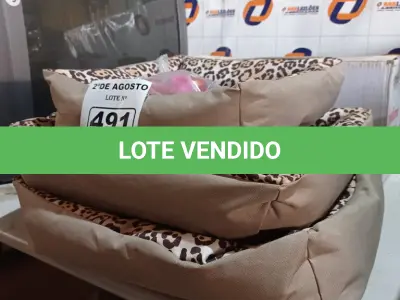 LOTE 491 - 03 CAMAS E 01 KIT DE BRINQUEDOS PARA PET’S. (NOVO) (NO ESTADO) ATENÇÃO! FAZER A VISITAÇÃO ANTES DE ARREMATAR, NÃO SABEMOS SE FUNCIONA. LEILÃO NÃO TEM GARANTIA E NEM DEVOLUÇÃO, SUJEITO A POSSÍVEIS AVARIAS VISÍVEIS/OCULTAS E/OU AUSÊNCIA DE COMPONENTES).