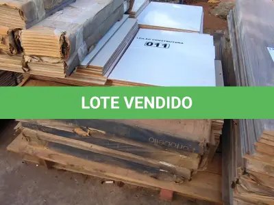 LOTE 011 - 01 LOTE COM PORCELANATOS DIVERSOS APROXIMADAMENTE 72,00M²(NO ESTADO)