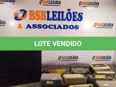 LOTE 559 - 01 SUBWOOFER E 09 EQUIPAMENTOS ELETRÔNICOS DIVERSOS. (NO ESTADO) ATENÇÃO! FAZER A VISITAÇÃO ANTES DE ARREMATAR, NÃO SABEMOS SE FUNCIONA. LEILÃO NÃO TEM GARANTIA E NEM DEVOLUÇÃO, SUJEITO A POSSÍVEIS AVARIAS VISÍVEIS/OCULTAS E/OU AUSÊNCIA DE COMPONENTES.