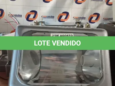 LOTE 515 - 02 LUMINÁRIAS DE PÁTIO COM 02 REATORES DE USO EXTERNO PARA LÂMPADA VAPOR METÁLICO 150W. (NO ESTADO) ATENÇÃO! FAZER A VISITAÇÃO ANTES DE ARREMATAR, NÃO SABEMOS SE FUNCIONA. LEILÃO NÃO TEM GARANTIA E NEM DEVOLUÇÃO, SUJEITO A POSSÍVEIS AVARIAS VISÍVEIS/OCULTAS E/OU AUSÊNCIA DE COMPONENTES).