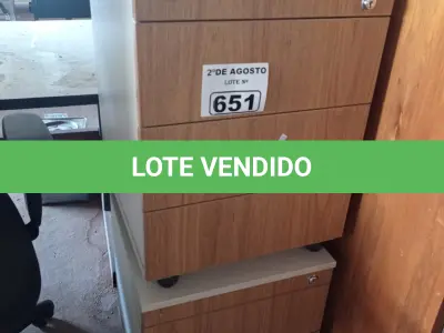 LOTE 651 - 02 GAVETEIROS EM MADEIRA COM 03 GAVETAS. (NO ESTADO) ATENÇÃO! FAZER A VISITAÇÃO ANTES DE ARREMATAR, NÃO SABEMOS SE FUNCIONA. LEILÃO NÃO TEM GARANTIA E NEM DEVOLUÇÃO, SUJEITO A POSSÍVEIS AVARIAS VISÍVEIS/OCULTAS E/OU AUSÊNCIA DE COMPONENTES.