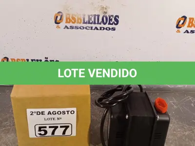 LOTE 577 -  01 AUTOTRANSFORMADOR 220/110V. (NO ESTADO) ATENÇÃO! FAZER A VISITAÇÃO ANTES DE ARREMATAR, NÃO SABEMOS SE FUNCIONA. LEILÃO NÃO TEM GARANTIA E NEM DEVOLUÇÃO, SUJEITO A POSSÍVEIS AVARIAS VISÍVEIS/OCULTAS E/OU AUSÊNCIA DE COMPONENTES.