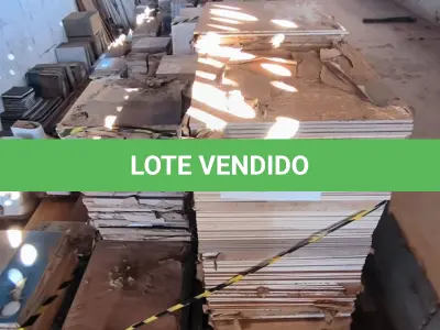 LOTE 044 - 01 LOTE COM PORCELANATO MOS BRERA OFF WHITER 60CM X 60CM APROXIMADAMENTE 118,44M²(NO ESTADO)