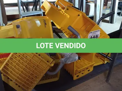 LOTE 448 - 04 ESCORREDORES PARA PANO DE CHÃO INCOMPLETOS. (NO ESTADO) ATENÇÃO! FAZER A VISITAÇÃO ANTES DE ARREMATAR, NÃO SABEMOS SE FUNCIONA. LEILÃO NÃO TEM GARANTIA E NEM DEVOLUÇÃO, SUJEITO A POSSÍVEIS AVARIAS VISÍVEIS/OCULTAS E/OU AUSÊNCIA DE COMPONENTES).