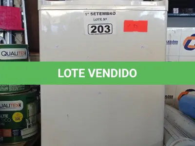 LOTE 203 - 01 CENTRIFUGA E 01 FRIGOBAR MARCA ETERNY 220V. (NO ESTADO) ATENÇÃO! FAZER A VISITAÇÃO ANTES DE ARREMATAR, NÃO SABEMOS SE FUNCIONA. LEILÃO NÃO TEM GARANTIA E NEM DEVOLUÇÃO, SUJEITO A POSSÍVEIS AVARIAS VISÍVEIS/OCULTAS E/OU AUSÊNCIA DE COMPONENTES.
