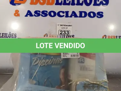 LOTE 233 - 01 KIT PARA PINTURA DE PISCINAS ESMALTE “PU” CONTENDO 01 GALÃO DE ESMALTE PU 2,7L COR BRANCA, 01 LATA DE CATALISADOR 900ML E 01 LATA DE DILUENTE 900ML. (NO ESTADO) ATENÇÃO! FAZER A VISITAÇÃO ANTES DE ARREMATAR, NÃO SABEMOS SE FUNCIONA. LEILÃO NÃO TEM GARANTIA E NEM DEVOLUÇÃO, SUJEITO A POSSÍVEIS AVARIAS VISÍVEIS/OCULTAS E/OU AUSÊNCIA DE COMPONENTES.