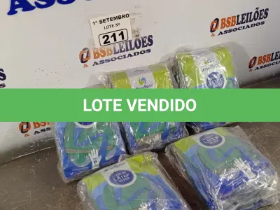 LOTE 211 - 05 PACOTES DE LUVAS DE LÁTEX SILVER TAMANHO “P”. (NO ESTADO) ATENÇÃO! FAZER A VISITAÇÃO ANTES DE ARREMATAR, NÃO SABEMOS SE FUNCIONA. LEILÃO NÃO TEM GARANTIA E NEM DEVOLUÇÃO, SUJEITO A POSSÍVEIS AVARIAS VISÍVEIS/OCULTAS E/OU AUSÊNCIA DE COMPONENTES.