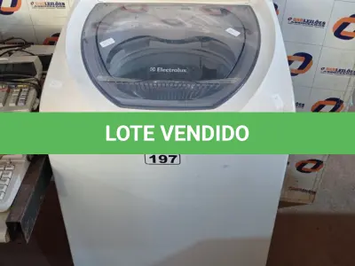 LOTE 197 - 01 MÁQUINA DE LAVAR ROUPAS MARCA ELECTROLUX CAPACIDADE 5.0KG 220V. (NO ESTADO) ATENÇÃO! FAZER A VISITAÇÃO ANTES DE ARREMATAR, NÃO SABEMOS SE FUNCIONA. LEILÃO NÃO TEM GARANTIA E NEM DEVOLUÇÃO, SUJEITO A POSSÍVEIS AVARIAS VISÍVEIS/OCULTAS E/OU AUSÊNCIA DE COMPONENTES.