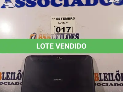 LOTE 017 - 01 TABLET GALAXY NOTE 10.1 SAMSUNG. (NO ESTADO) ATENÇÃO! FAZER A VISITAÇÃO ANTES DE ARREMATAR, NÃO SABEMOS SE FUNCIONA. LEILÃO NÃO TEM GARANTIA E NEM DEVOLUÇÃO, SUJEITO A POSSÍVEIS AVARIAS VISÍVEIS/OCULTAS E/OU AUSÊNCIA DE COMPONENTES.