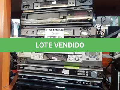 LOTE 156 - 05 VIDEOCASSETE E 03 APARELHOS DE DVD MARCAS E MODELOS DIVERSOS. (NO ESTADO) ATENÇÃO! FAZER A VISITAÇÃO ANTES DE ARREMATAR, NÃO SABEMOS SE FUNCIONA. LEILÃO NÃO TEM GARANTIA E NEM DEVOLUÇÃO, SUJEITO A POSSÍVEIS AVARIAS VISÍVEIS/OCULTAS E/OU AUSÊNCIA DE COMPONENTES.