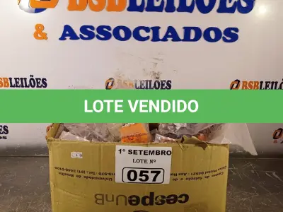 LOTE 057 - 01 CAIXA COM GRANDE QUANTIDADE DE CAPACITORES E RESISTORES ELETROLÍTICOS DIVERSOS. (NO ESTADO) ATENÇÃO! FAZER A VISITAÇÃO ANTES DE ARREMATAR, NÃO SABEMOS SE FUNCIONA. LEILÃO NÃO TEM GARANTIA E NEM DEVOLUÇÃO, SUJEITO A POSSÍVEIS AVARIAS VISÍVEIS/OCULTAS E/OU AUSÊNCIA DE COMPONENTES.